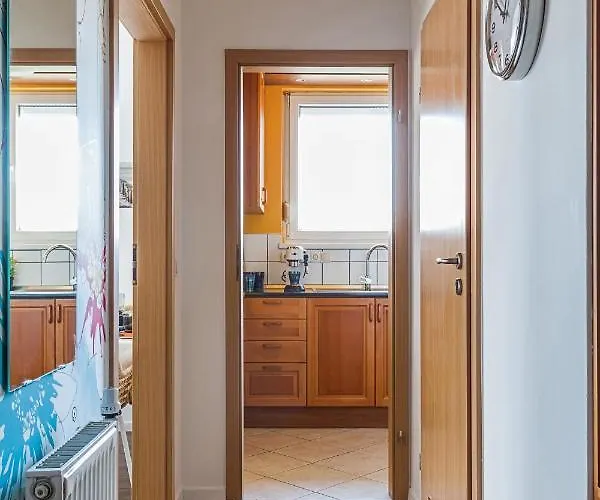 Almere With Free Parking * Budapesta