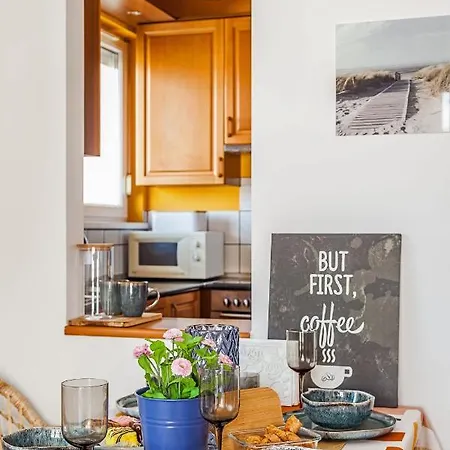 Almere With Free Parking شقة