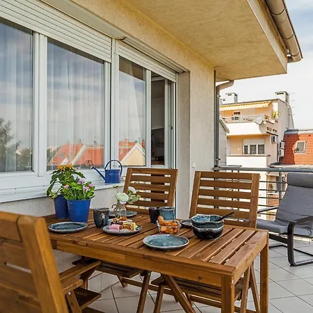 Apartment Almere With Free Parking
